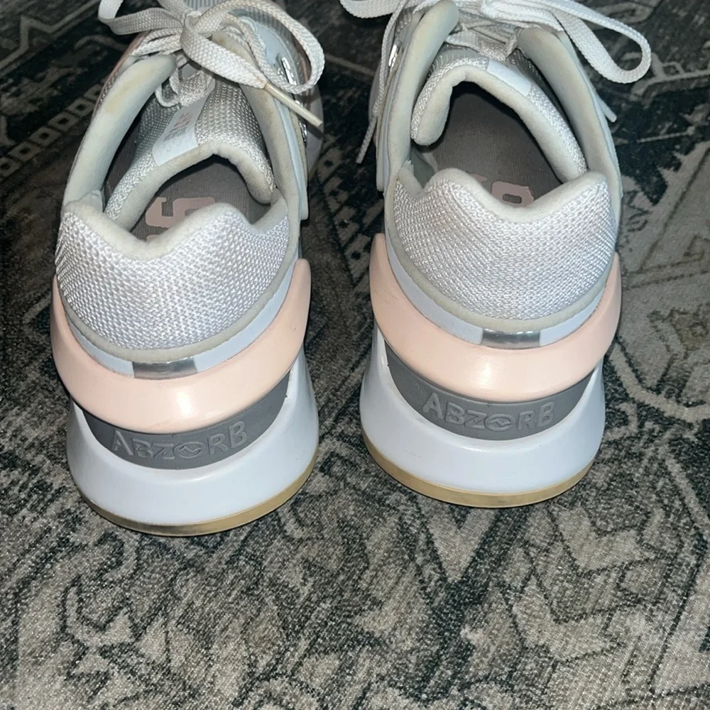 New Balance Women'997 'White Grey Pink' White and Pink Sneakers Size 7.5